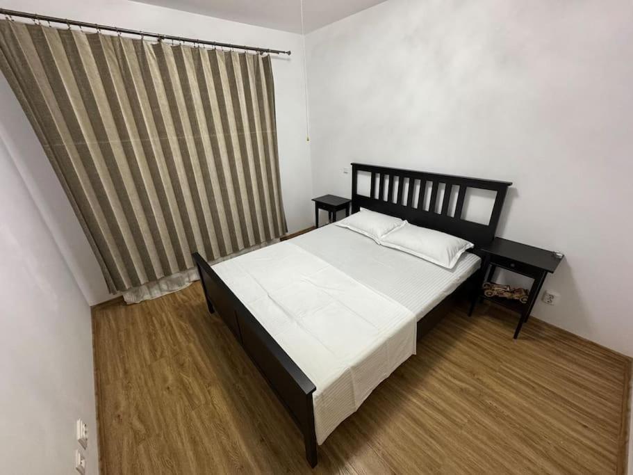 Apartment Solar 50, Private Parking, 2 Bedroom Boekarest Buitenkant foto